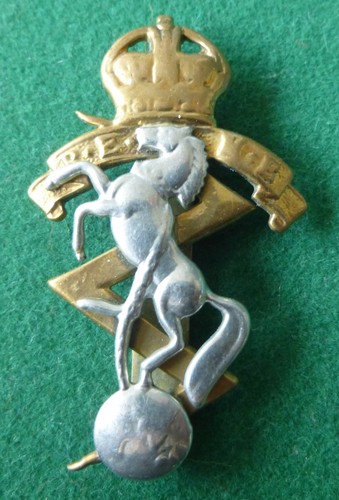 Vintage british army cap badge - british,