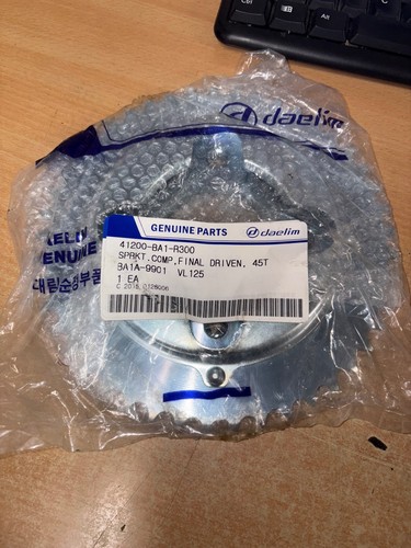 Daelim 125 rear - rear, sprocket
