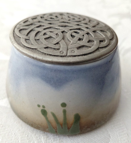 Scottish art pottery uig - scottish,