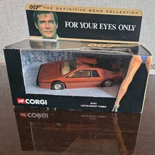 Corgi james bond - james,