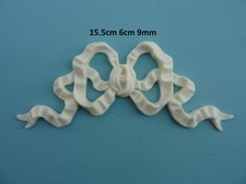 Decorative ribbon bow applique