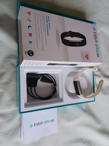 Fitbit alta fitness tracker - fitbit,