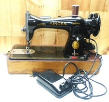 Excellent 1955 Vintage Singer