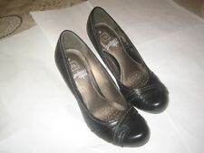 Ladies shoes ‘ Tu ‘ – size 4 – black – good condition