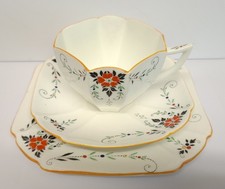SHELLEY BONE CHINA QUEEN ANNE