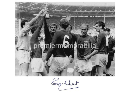 Liverpool legend roger hunt - legend,