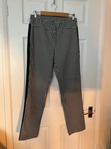 Max check crop stretch - mr,