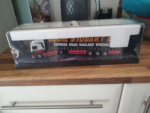 Corgi modern trucks eddie - corgi,