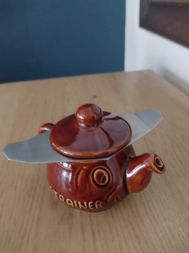 Sylvac tea strainer - strainer, mini