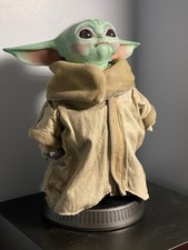 The Mandalorian: The Child (Grogu) lifesize statue by Sideshow Studio