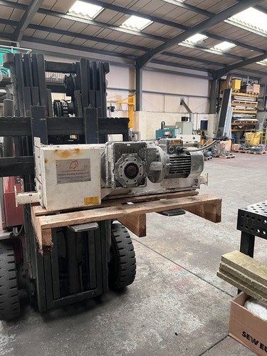 Conveyor drive unit - conveyor,