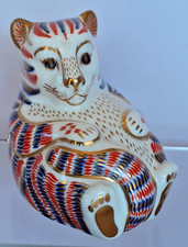 Stunning Royal Crown Derby Sitting Tiger Cub Paperweight w/Stopper 10 cm long