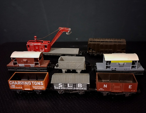 Peco wagons - 4,