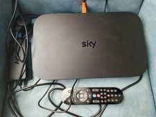 Sky Q box  ES240=2TB with