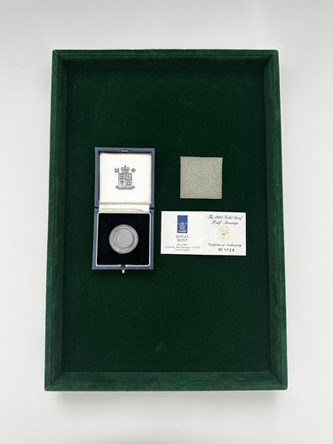 The royal mint 1995 - royal, gold