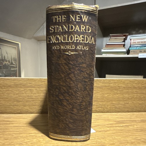 The new standard encyclopaedia - new,