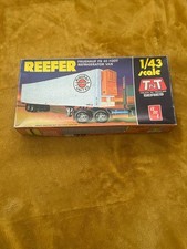 AMT TnT Series Truck N Trailer Refrigerator Van Fruehauf open box never built