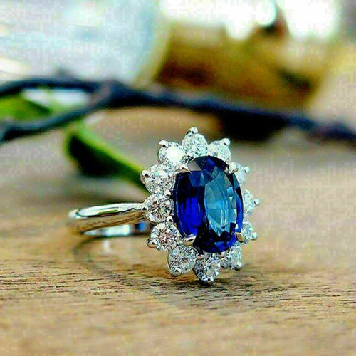 Oval cut blue sapphire - 3.35,