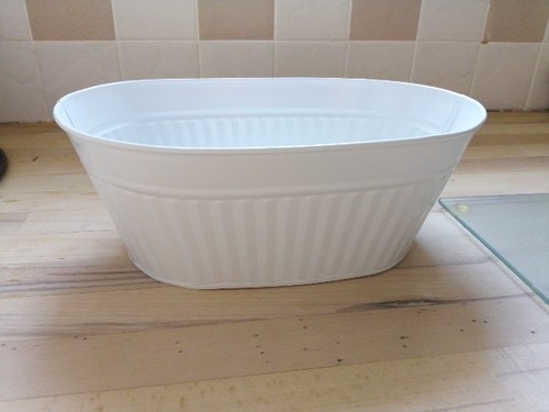 White oval shaped - white, fluted