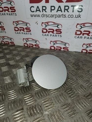 Toyota yaris fuel flap cap - toyota,