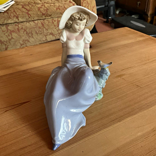 Nao lladro european - by,
