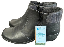 Ladies Pavers Wide Fit Leather