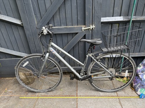 Trek hybrid bike for - 7.0,