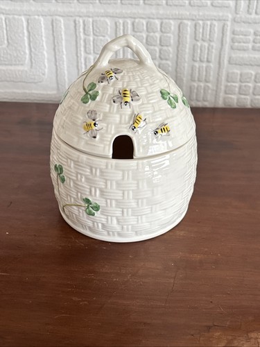 Belleek vintage shamrock honey - vintage,