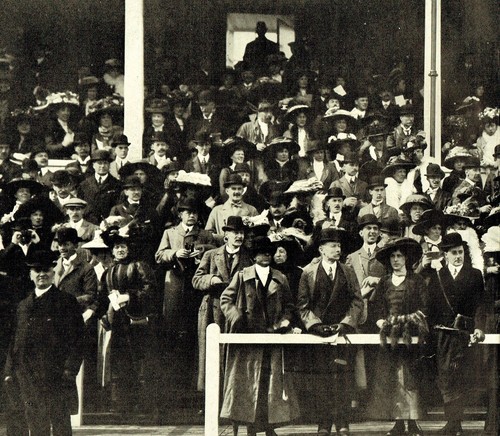 Melton racecourse grandstand - racecourse,