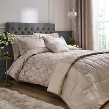 Catherine Lansfield Damask Jacquard Luxury Duvet Cover Bed Collection Champagne