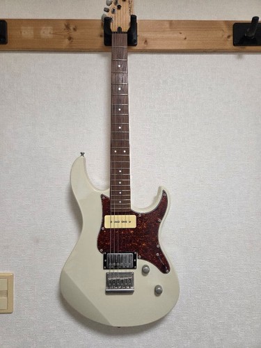 Yamaha pacifica 311h electric - yamaha,