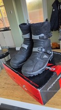 Forma Adventure Low Boots (UK8)