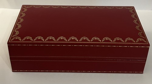 Cartier red presentation - red, box