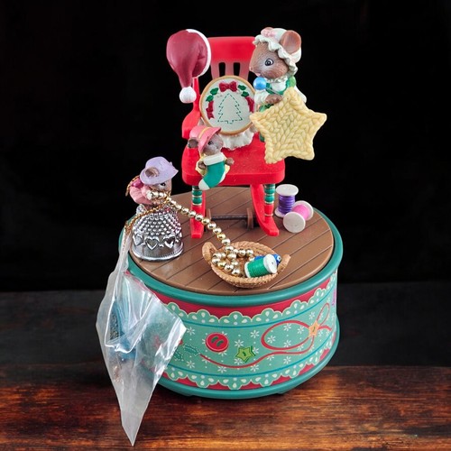 Vtg enesco music box - music,