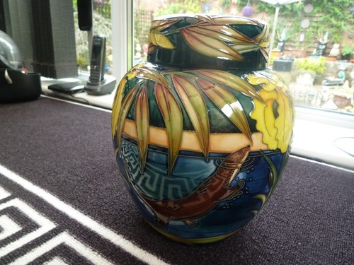 Moorcroft potttery otters - moorcroft, 'otters'