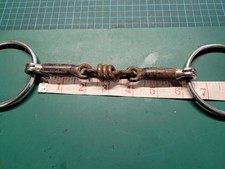 Sweet Iron Mouth Loose Ring