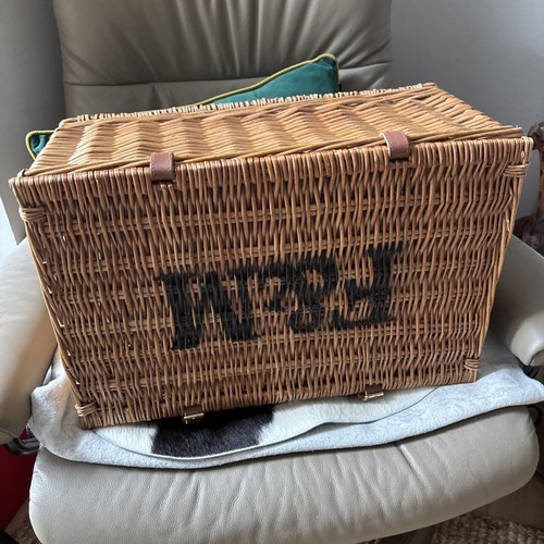 Hamper basket - f&m,