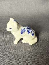 Miniature Delft Cat Figure