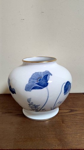Okura china vase 21cm diameter - 21cm,