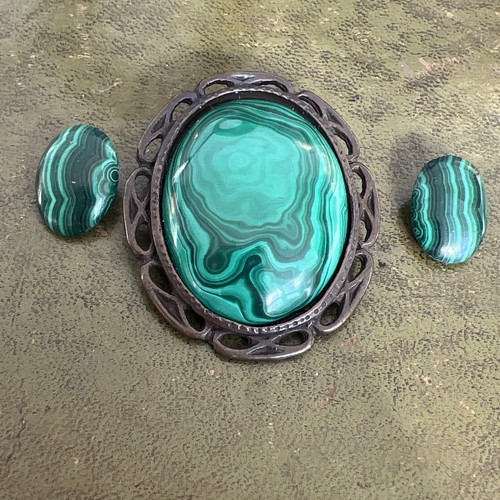 Stunning malachite brooch - malachite,
