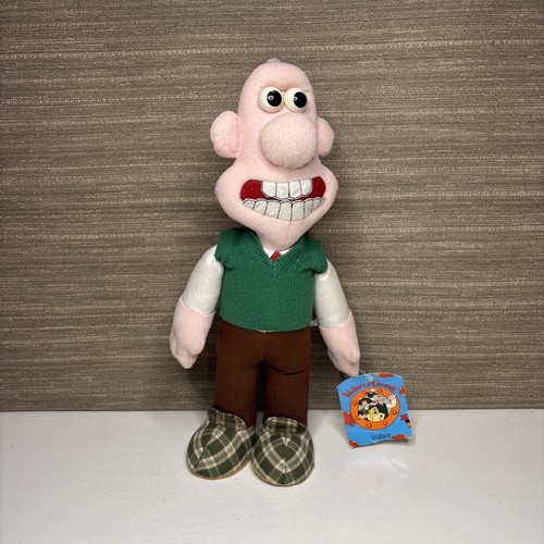 Born play wallace and - to,