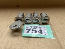 GENUINE  set of 4 THULE USED MATCHING  BARREL  LOCKS PLUS KEY Number N157