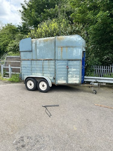 Richardson horse trailer - horse,