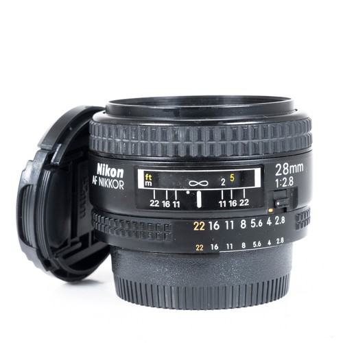 Nikon nikkor 28mm 8 wide - af, f2.8