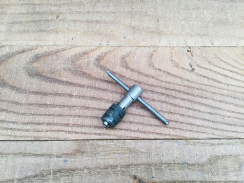 Vintage small handled tap - small, t