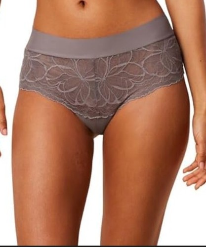 Triumph body makeup illusion - triumph,