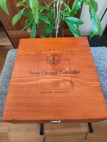 Splendid vintage wood crates - vintage,