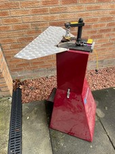 Picture framing under pinner