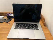 Apple MacBook Pro 15.4" TouchBar Laptop (2018)-16GB, 500GB SSD, i7 8850H 2.60GHz