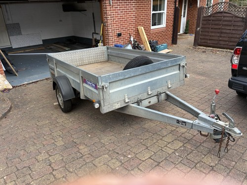 Garaged trailer new tyres - trailer,,